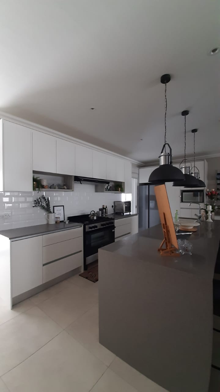 3 Bedroom Property for Sale in Sandy Point Western Cape